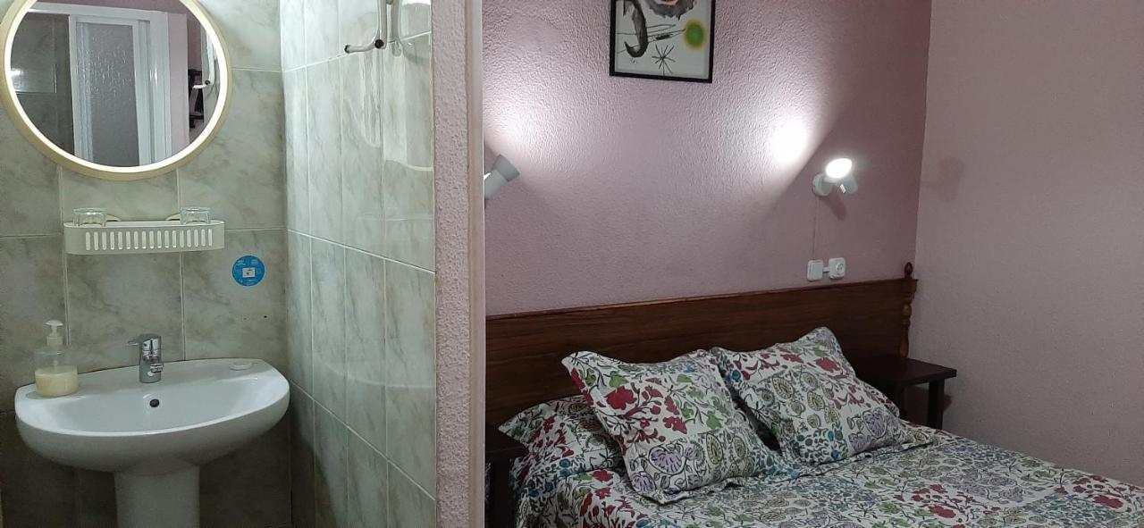 Hostal San Martin Madrid Exterior photo