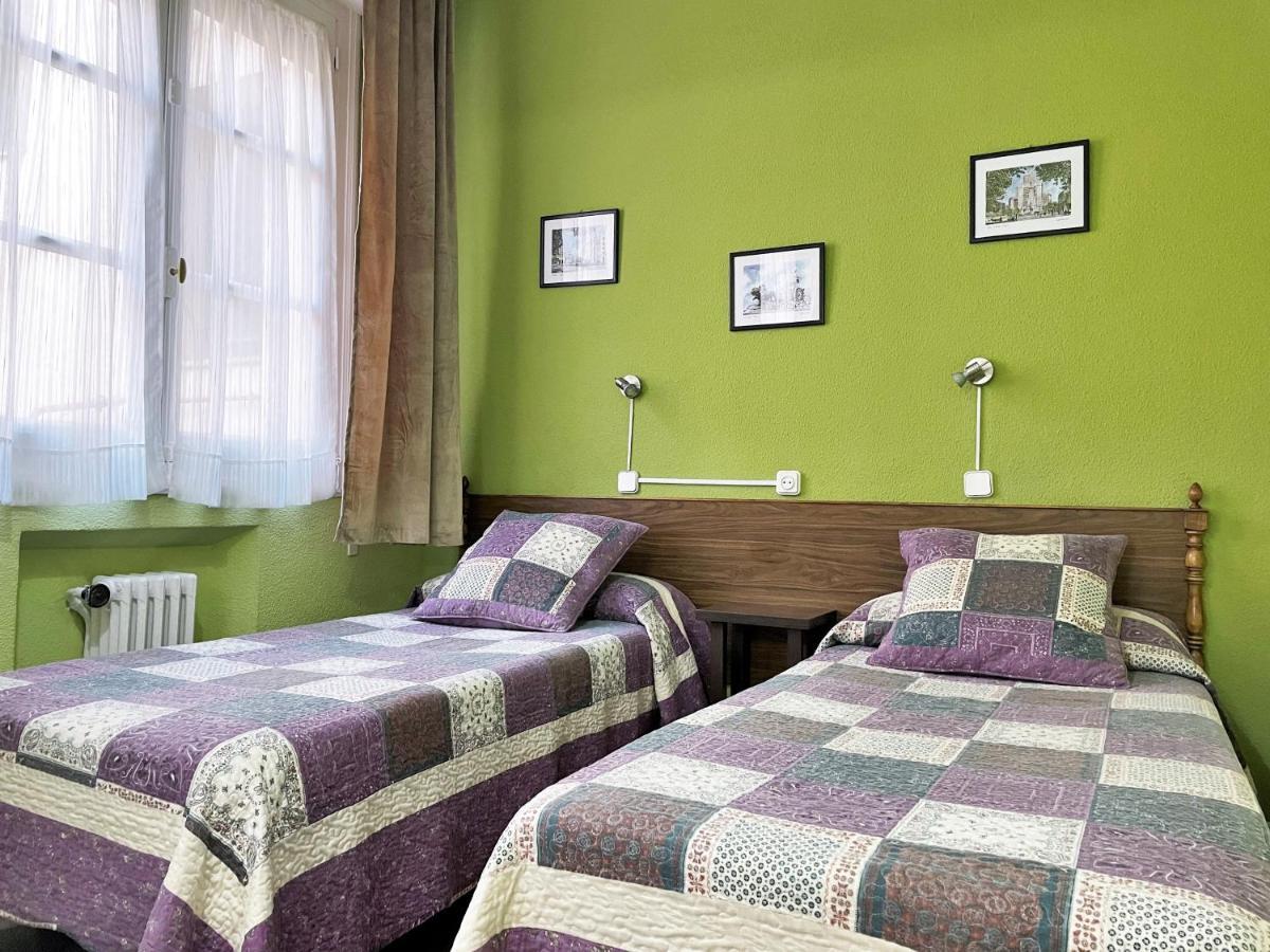 Hostal San Martin Madrid Exterior photo