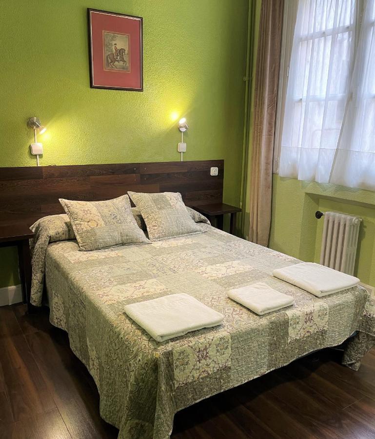 Hostal San Martin Madrid Exterior photo
