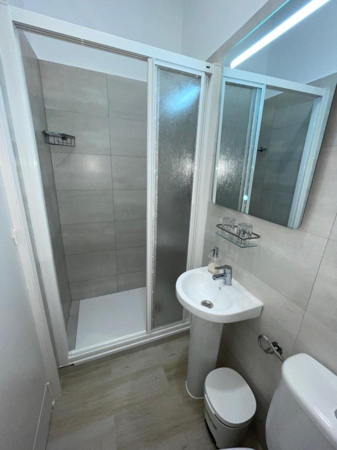 Hostal San Martin Madrid Exterior photo